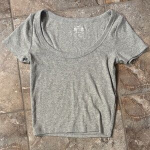 Hollister Women's Short Sleeve Gray Tee